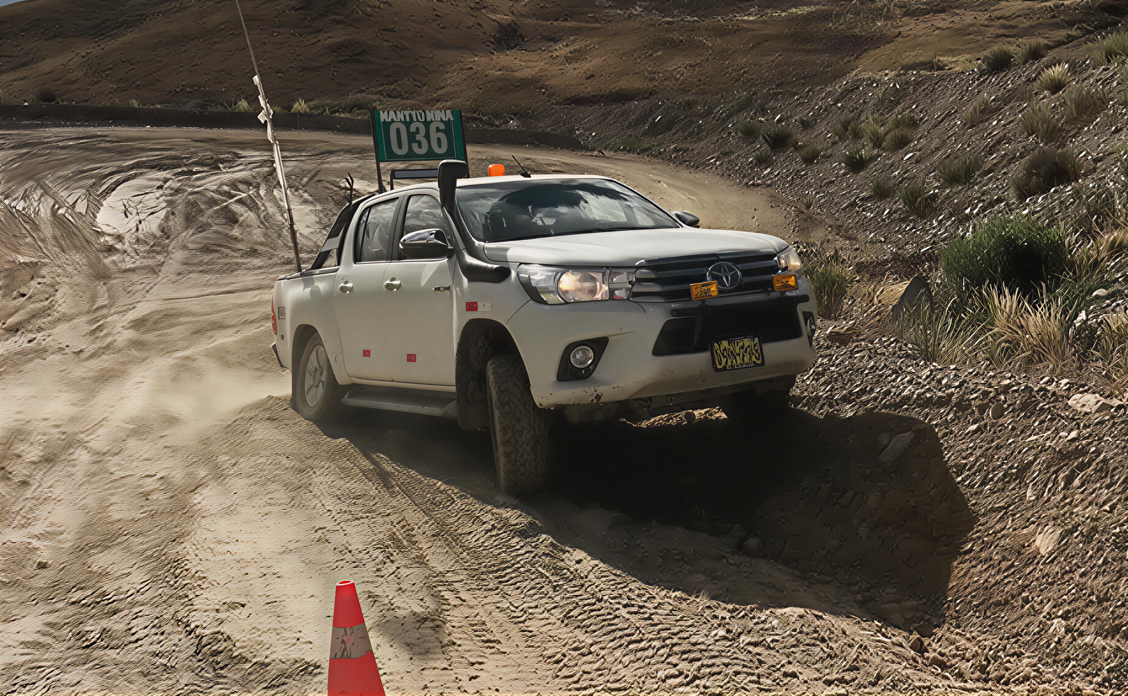 Camioneta 4x4 en ruta minera